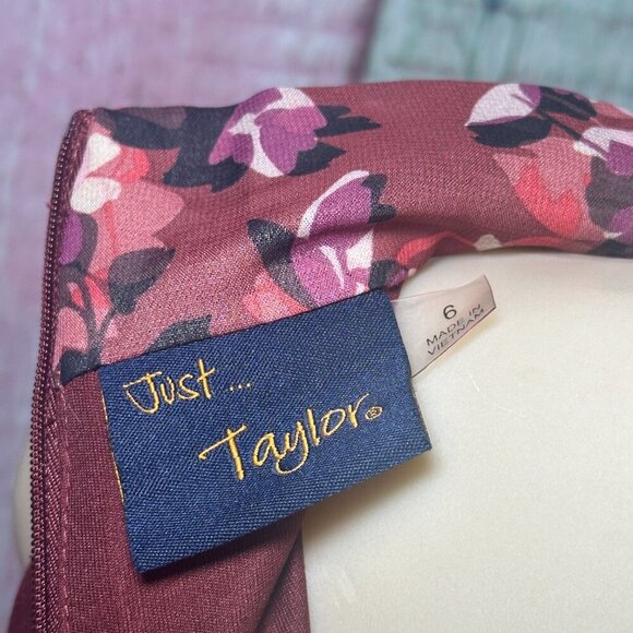 Just Taylor High Neck Ruffled Skirt Burgundy Floral Print Womens Size 6 Dress - Picture 3 of 10